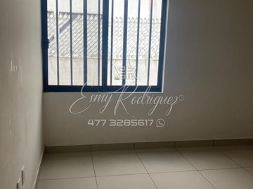CASA EN VENTA, ALAMEDAS DE ALCAZAR. León,Gto; 3 REC.ROOF GARDEN, EQUIPADA, PRIVADA