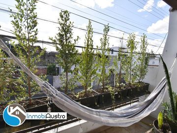 Av. 10 de Agosto, Venta de Hermosa Casa Moderna