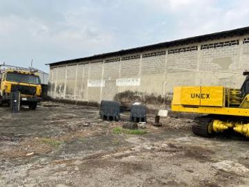 Venta Bodegas Vía a Daule km 10.5. Área de terreno 21.146 m2. Uso de Suelo Industrial de mediano y bajo impacto
