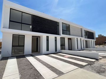 CASA HECTOR EN CORREGIDORA