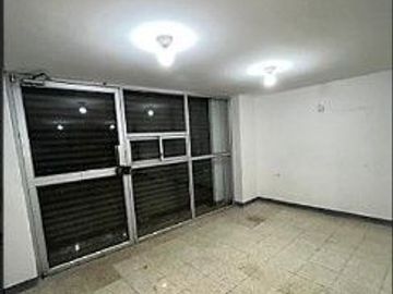 SE VENDE DE OPORTUNIDAD EDIFICIO COMERCIAL RENTERO SECTOR CENTRO DE GUAYAQUIL - GUAYAQUIL