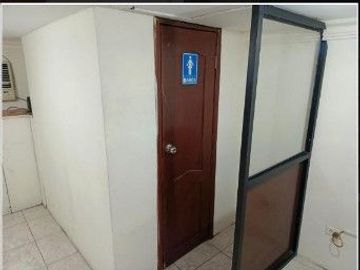 SE VENDE DE OPORTUNIDAD EDIFICIO COMERCIAL RENTERO SECTOR CENTRO DE GUAYAQUIL - GUAYAQUIL