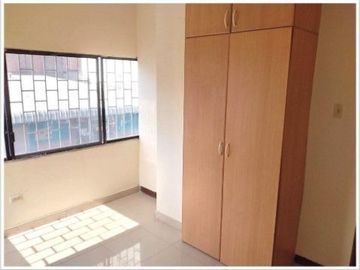 SE VENDE DE OPORTUNIDAD EDIFICIO COMERCIAL RENTERO SECTOR CENTRO DE GUAYAQUIL - GUAYAQUIL