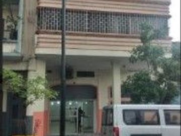 SE VENDE DE OPORTUNIDAD EDIFICIO COMERCIAL RENTERO SECTOR CENTRO DE GUAYAQUIL - GUAYAQUIL