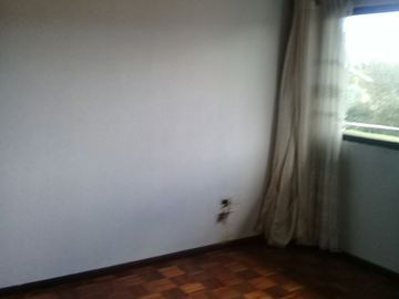 SE VENDE AMPLIA PROPIEDAD CON 2 FRENTES Y TERRENO SECTOR SANGOLQUI - VALLE DE LOS CHILLOS
