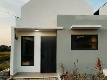 RUMAH BARU SIAP HUNI DEKAT EXIT TOL SADANG DAN ALUN2 PURWAKARTA.