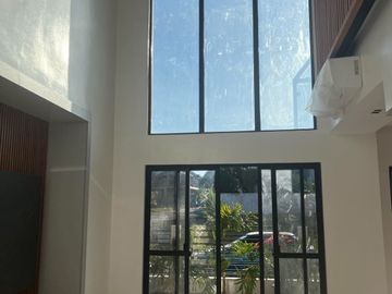 Furnished Corner Modern Asian home wih  7br house and swimming pool