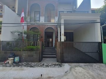 Rumah siap huni di komplek cempaka putih Jakarta pusat