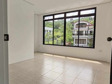 Exclusive 5-Bedroom House for Sale in Sun Valley, Antipolo City – Overlooking Golf Course with Premium Amenities