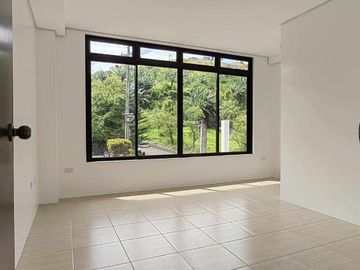 Exclusive 5-Bedroom House for Sale in Sun Valley, Antipolo City – Overlooking Golf Course with Premium Amenities