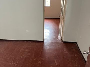 ¡Oportunidad Única En La Perla: Casa 🏡 Amplia Y Funcional❗