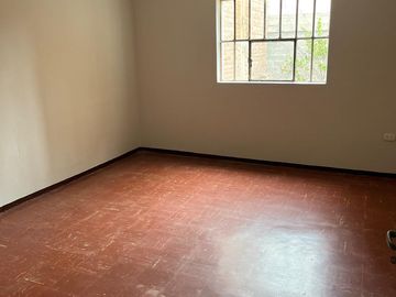 ¡Oportunidad Única En La Perla: Casa 🏡 Amplia Y Funcional❗