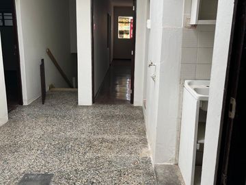 ¡Oportunidad Única En La Perla: Casa 🏡 Amplia Y Funcional❗