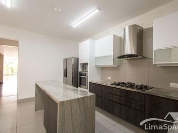 Hermoso departamento con jardín en urbanización privada (El Rancho)