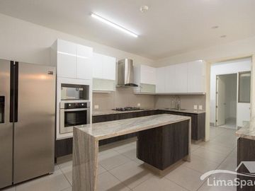 Hermoso departamento con jardín en urbanización privada (El Rancho)