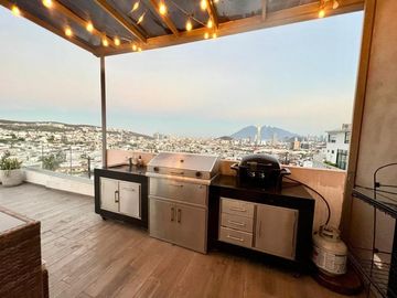 Venta:  *Casa en San Jeronimo,  con desnivel Ascendente. ROOF GARDEN