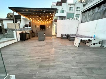 Venta:  *Casa en San Jeronimo,  con desnivel Ascendente. ROOF GARDEN