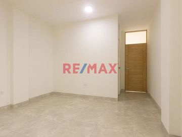 Se Alquila Casa De 7 Habitaciones Con 7 Baños Completos Junto Al Rebagliati, Jesús María