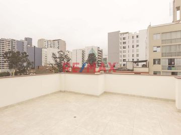 Se Alquila Casa De 7 Habitaciones Con 7 Baños Completos Junto Al Rebagliati, Jesús María