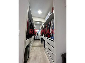 ID: 1097262 Vendo Amplio Flat 101M2 De 2 Dorms En Av. 28 De Julio - Miraflores