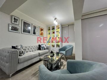 ID: 1097262 Vendo Amplio Flat 101M2 De 2 Dorms En Av. 28 De Julio - Miraflores