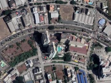 Venta Dpto. 130 m2 Edif. Torre Colon, a lado Hotel Hilton -Urbanización Kennedy-Norte (totalmente remodelado, decorado y amoblado, con parqueo)