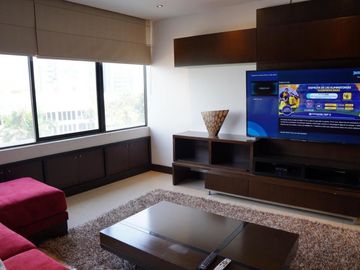 Venta Dpto. 130 m2 Edif. Torre Colon, a lado Hotel Hilton -Urbanización Kennedy-Norte (totalmente remodelado, decorado y amoblado, con parqueo)