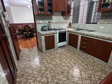 ACOGEDOR DPTO AMOBLADO EN SURQUILLO
