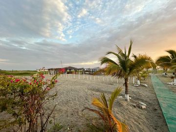 TERRENO EN VENTA, VILLAMIL PLAYAS, SECTOR  ARENAS DEL PACIFICO