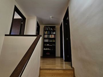 Cumbaya, Venta Casa Adosada a un Solo Lado, Junto a La Vieja Hacienda