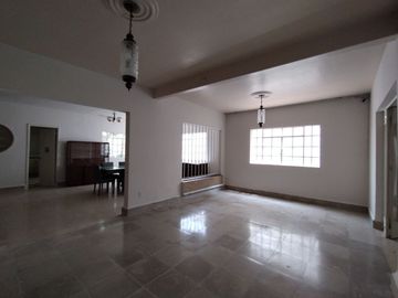 Casa en Venta con 2 departamentos, Cerca Metro Potrero, Col Guadalupe Insurgentes, Gustavo A. Madero CDMX