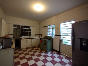 Casa en Venta con 2 departamentos, Cerca Metro Potrero, Col Guadalupe Insurgentes, Gustavo A. Madero CDMX