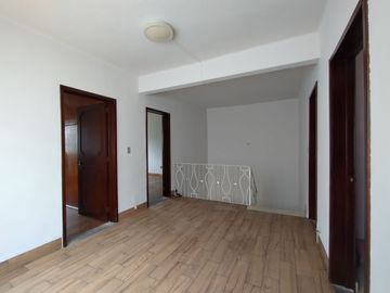 Casa en Venta con 2 departamentos, Cerca Metro Potrero, Col Guadalupe Insurgentes, Gustavo A. Madero CDMX