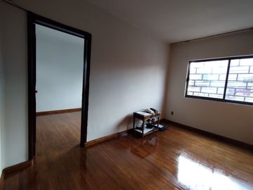 Casa en Venta con 2 departamentos, Cerca Metro Potrero, Col Guadalupe Insurgentes, Gustavo A. Madero CDMX