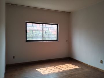Casa en Venta con 2 departamentos, Cerca Metro Potrero, Col Guadalupe Insurgentes, Gustavo A. Madero CDMX