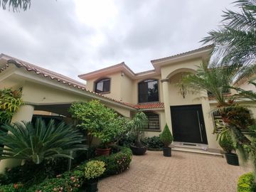VENTA CASA ESTANCIAS DEL RIO-1