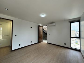 Casa con sótano y roof top en Argenta Residencial, Zapopan