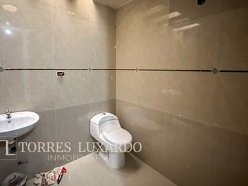 OCASIÓN VENTA DE CASA DE 3 PISOS 180M2 DE TERRENO CON LOCAL COMERCIAL  EN PUEBLO LIBRE