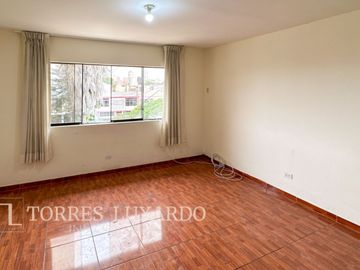 OCASIÓN VENTA DE CASA DE 3 PISOS 180M2 DE TERRENO CON LOCAL COMERCIAL  EN PUEBLO LIBRE