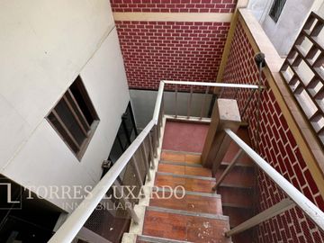 OCASIÓN VENTA DE CASA DE 3 PISOS 180M2 DE TERRENO CON LOCAL COMERCIAL  EN PUEBLO LIBRE