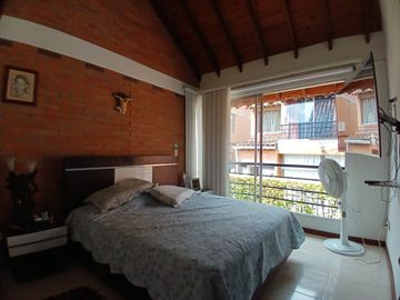 VENTA DE CASA SECTOR AVENIDA SUR