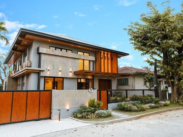 Beautiful Brand New Modern House For Sale in Capitol Homes Quezon City