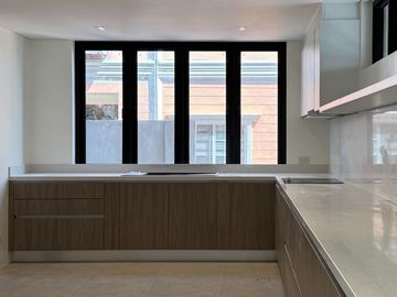 Beautiful Brand New Modern House For Sale in Capitol Homes Quezon City