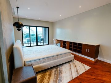 Beautiful Brand New Modern House For Sale in Capitol Homes Quezon City