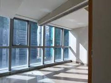 FOR SALE: 2 Bedroom Unit in Uptown Parksuites Tower 1, BGC