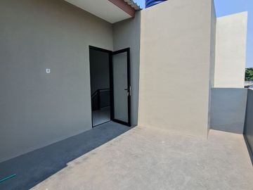 Rumah Baru Siap Huni Cawang Kramat Jati Dekat Stasiun Dekat Mall Kalibata Nego