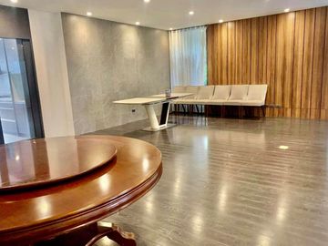 FOR SALE! Modern split level home in Dasmarinas Village Makati City
