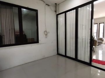 Disewakan Rumah Ilustria The Eminent BSD City Tangerang Fully Furnished Siap Huni