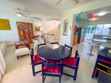 Hermosa casa en renta mensual y vacacional. Terraza con jardín y acceso directo a la alberca del condominio