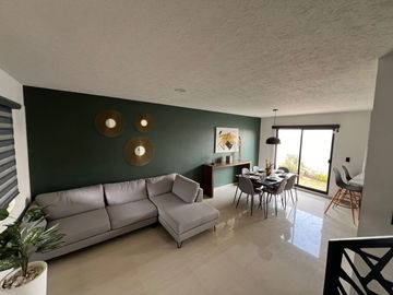 EXCELENTE CASA 🏡 EN PACHUCA 3 RECAMARAS 2 BAÑOS TODO EN PRIVADA CON AMENIDADES Y METRO DE SEPARACIÓN!